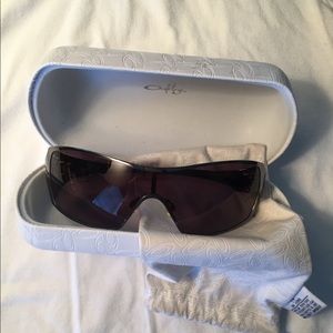 Oakley ‘Dart’ women’s sunglasses